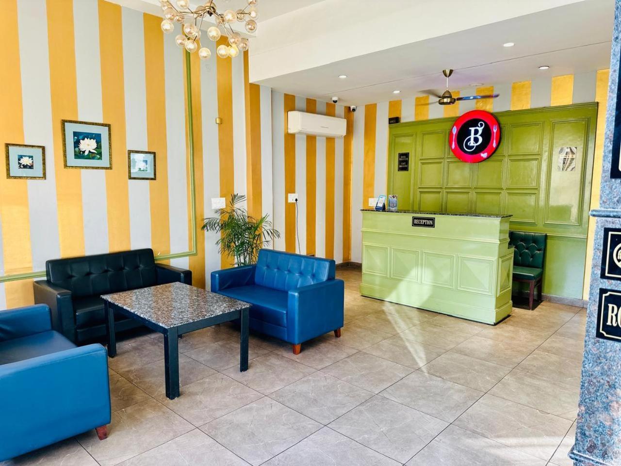Hotel Golden Fern Patiāla Zewnętrze zdjęcie
