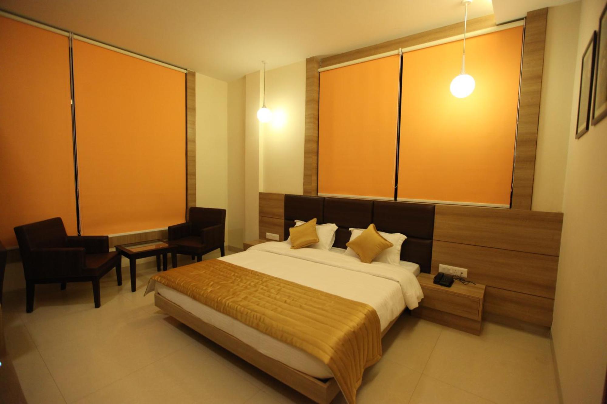 Hotel Golden Fern Patiāla Zewnętrze zdjęcie