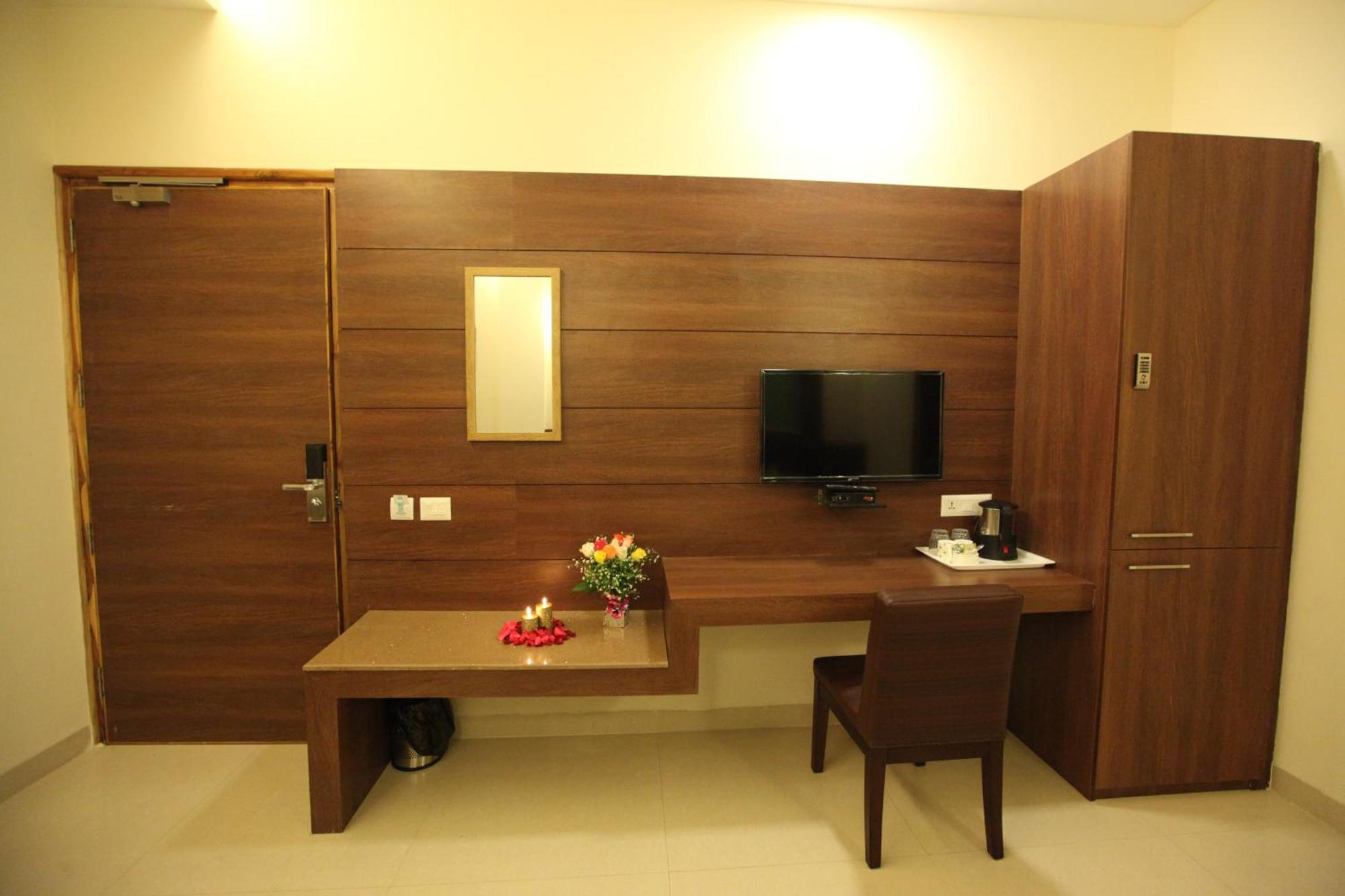 Hotel Golden Fern Patiāla Zewnętrze zdjęcie